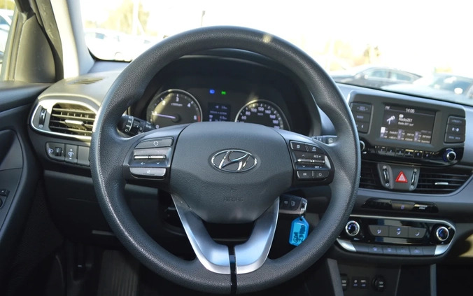 Hyundai I30 cena 21500 przebieg: 324216, rok produkcji 2018 z Warta małe 191